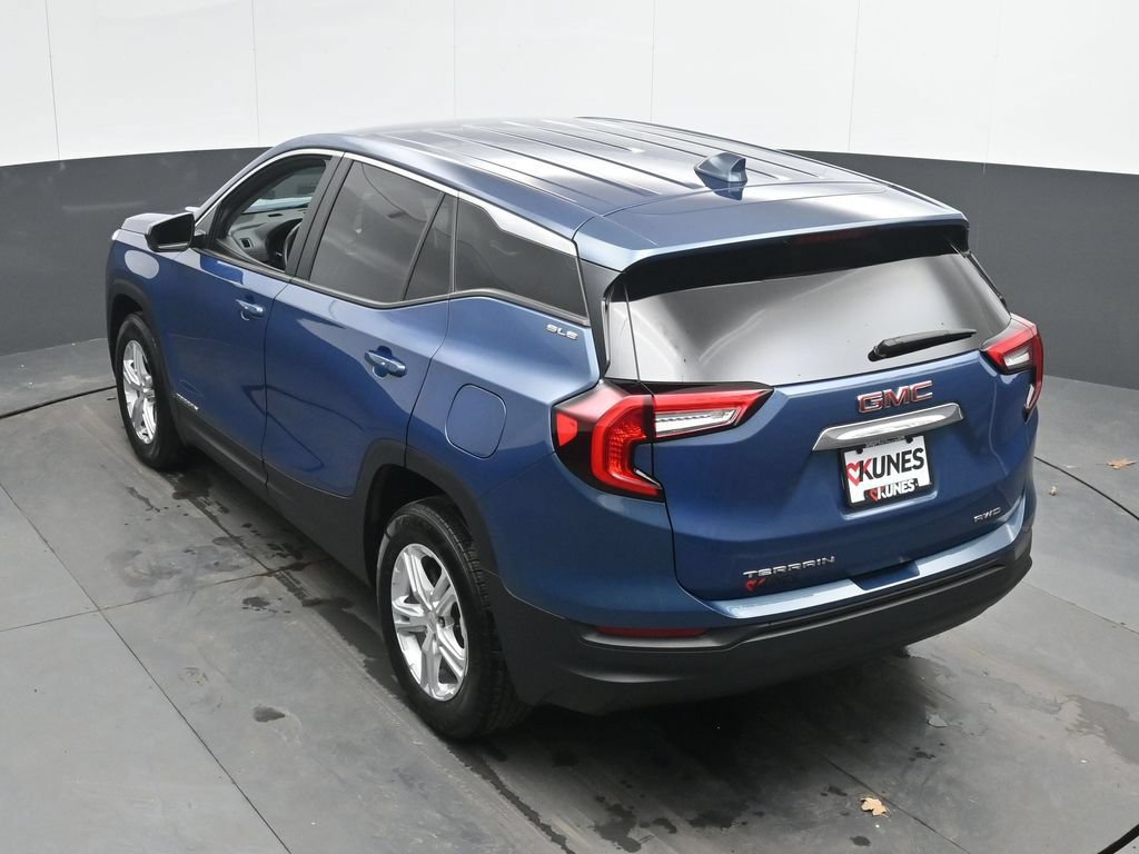 Used 2024 GMC Terrain SLE AWD/4WD image 43