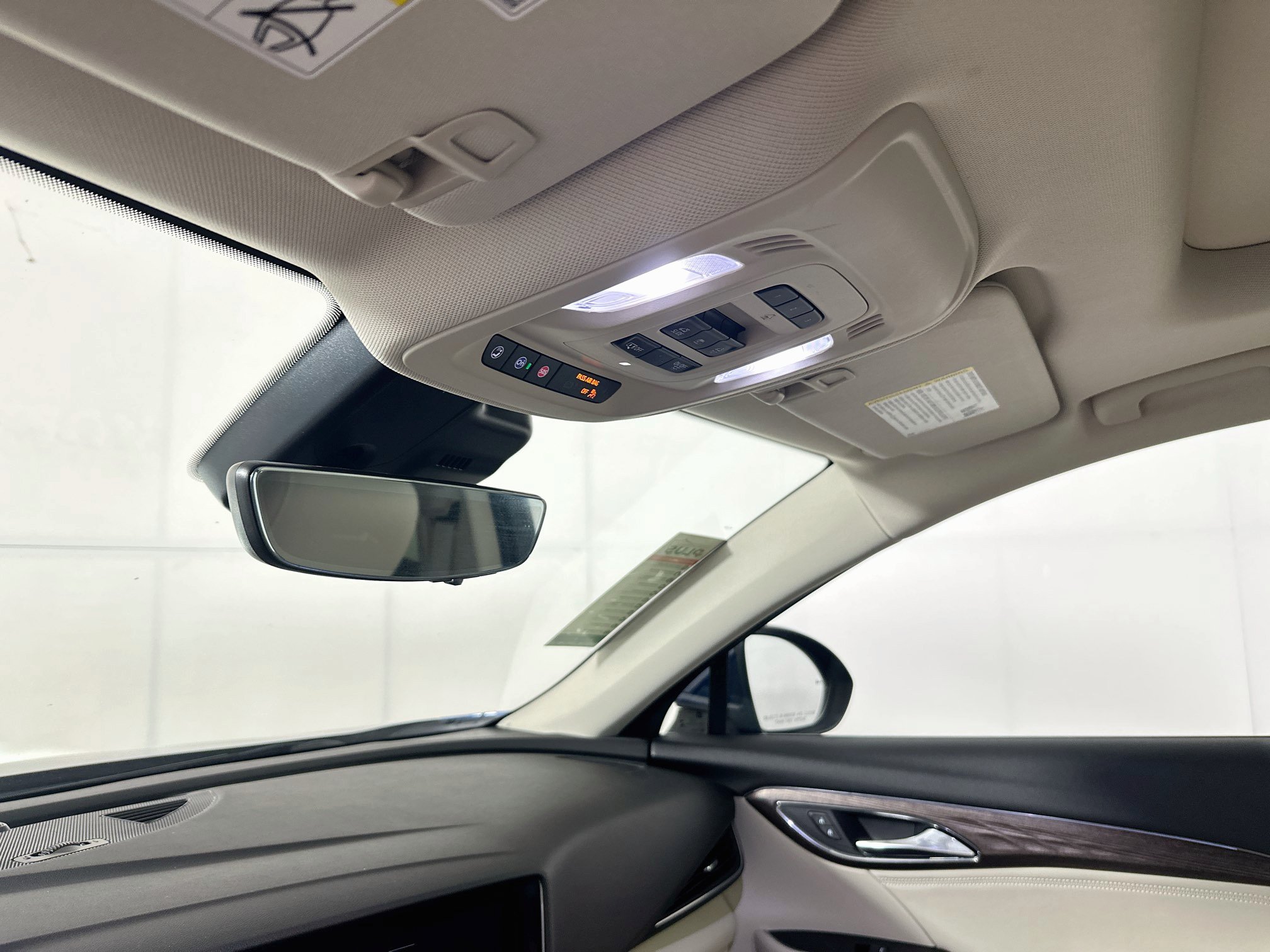 Used 2023 Buick Envision Avenir FWD image 18