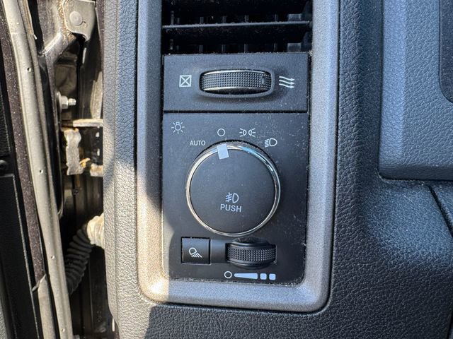 Used 2018 RAM 1500 Express w/ Express Value Package image 24