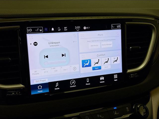 Used 2024 Chrysler Pacifica Touring-L FWD image 14