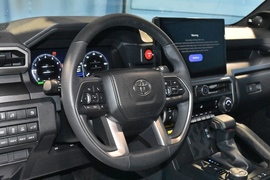 Used 2025 Toyota 4Runner TRD Off-Road Premium AWD/4WD image 2