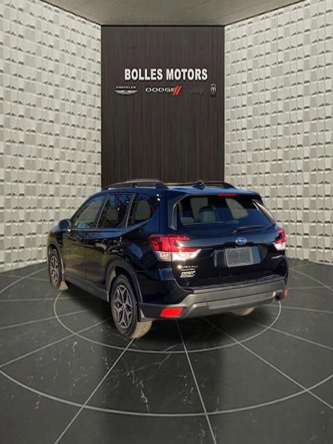 Used 2021 Subaru Forester Premium AWD/4WD image 6