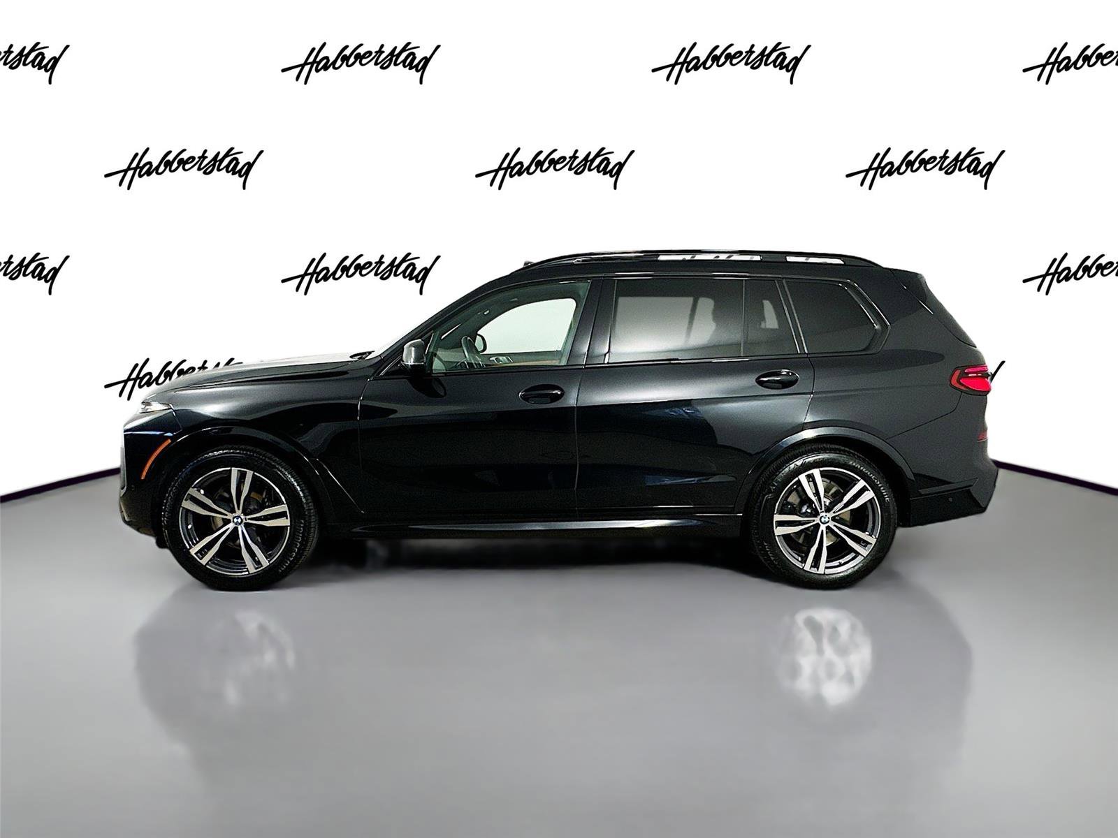 Used 2023 BMW X7 xDrive40i w/ M Sport Package image 8