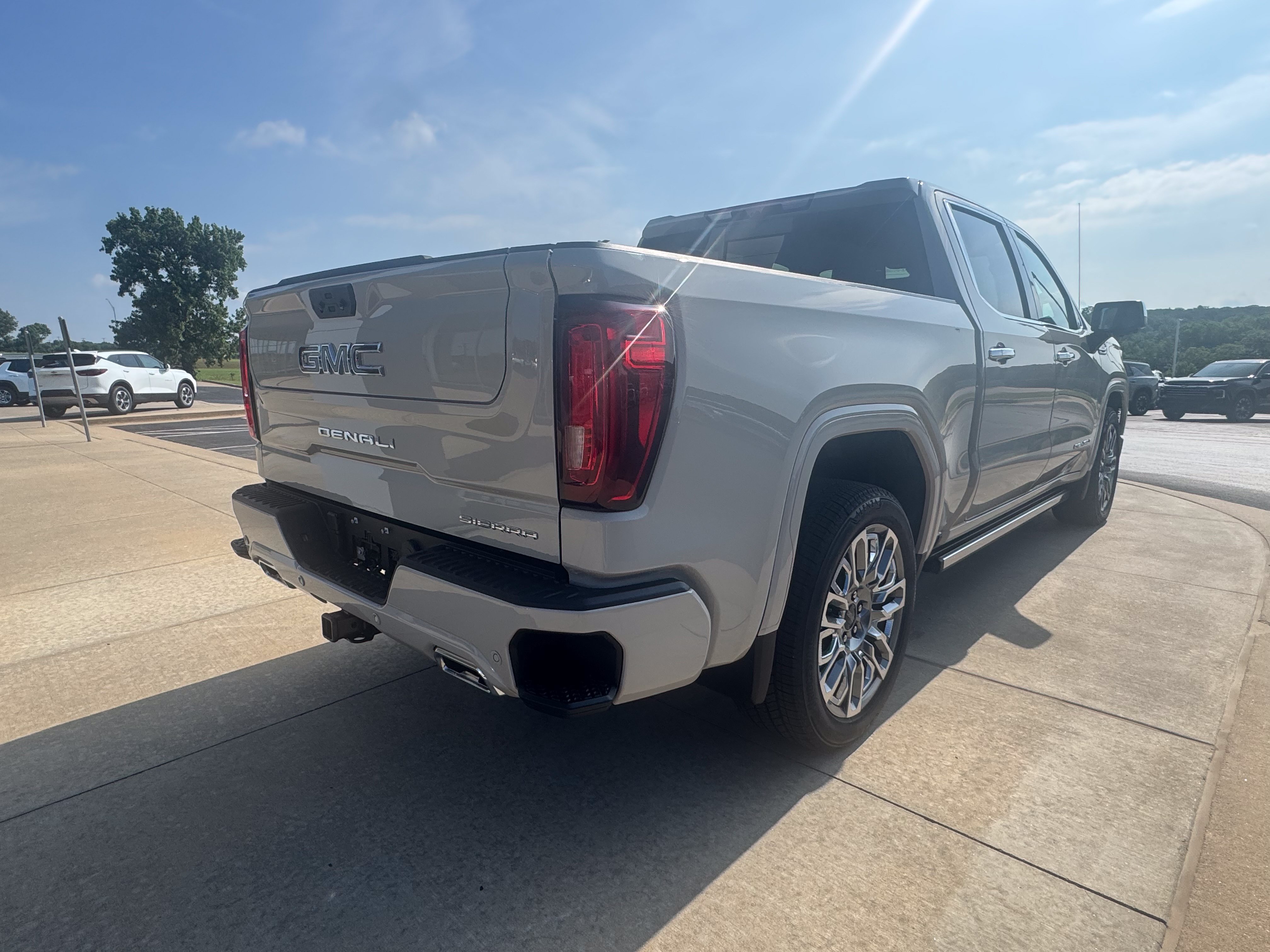 New 2026 GMC Sierra 1500 Denali Ultimate AWD/4WD image 3