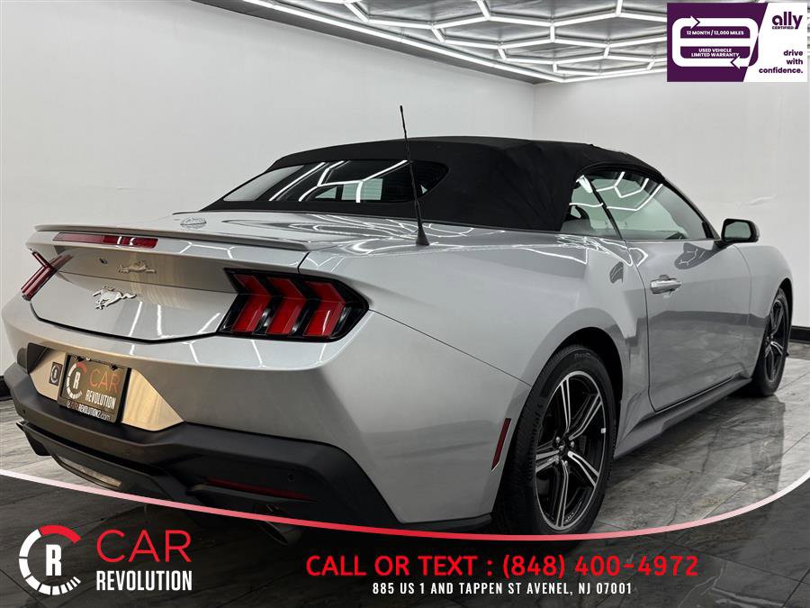 Used 2025 Ford Mustang Premium RWD image 7