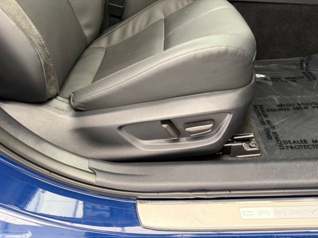 Used 2025 Toyota Camry XLE AWD/4WD image 21