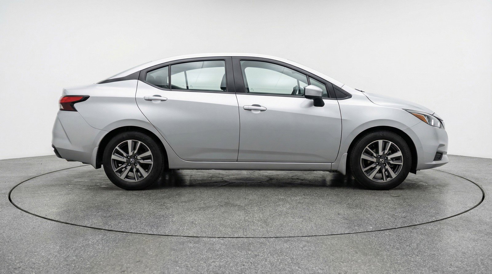 Used 2025 Nissan Versa SV image 11