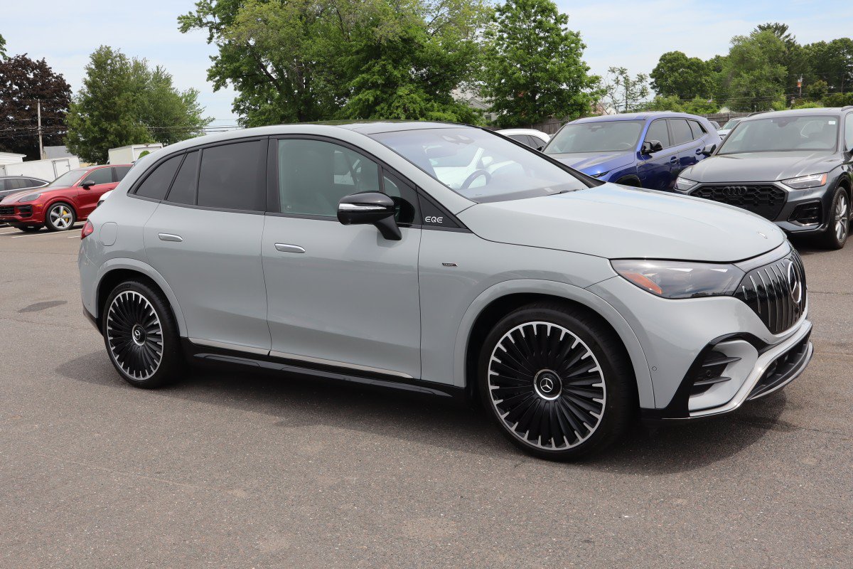 Used 2024 Mercedes-Benz EQE AMG 4MATIC SUV w/ Pinnacle Trim Package image 4