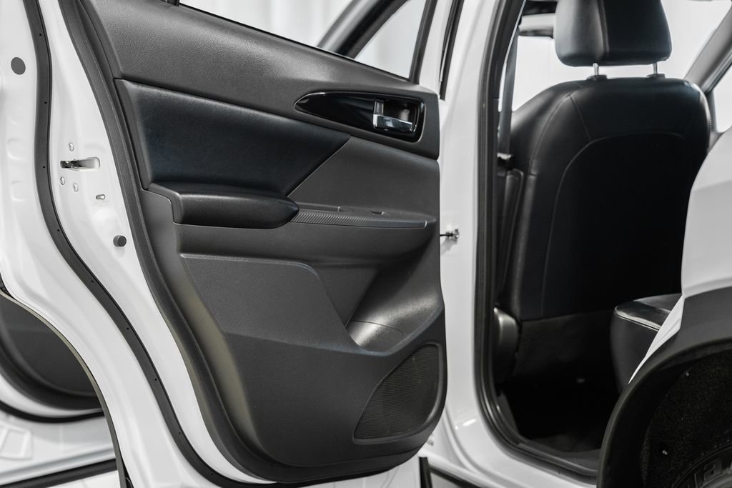 Used 2025 Mitsubishi Eclipse Cross SE image 40