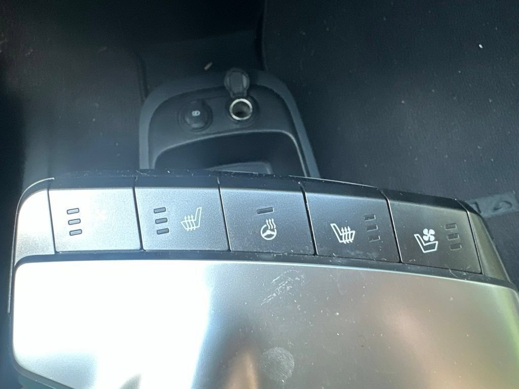 Used 2024 Kia EV6 Wind w/ Wind Technology Package AWD/4WD image 16