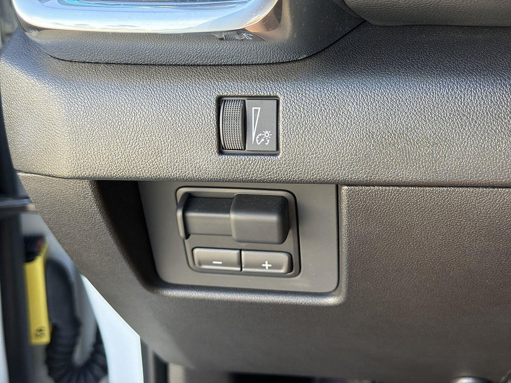 Used 2025 GMC Canyon Elevation AWD/4WD image 17