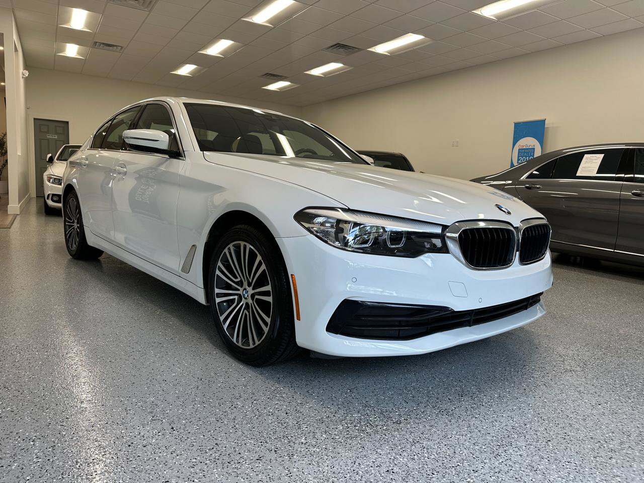 Used 2019 BMW 530i w/ Convenience Package RWD image 11