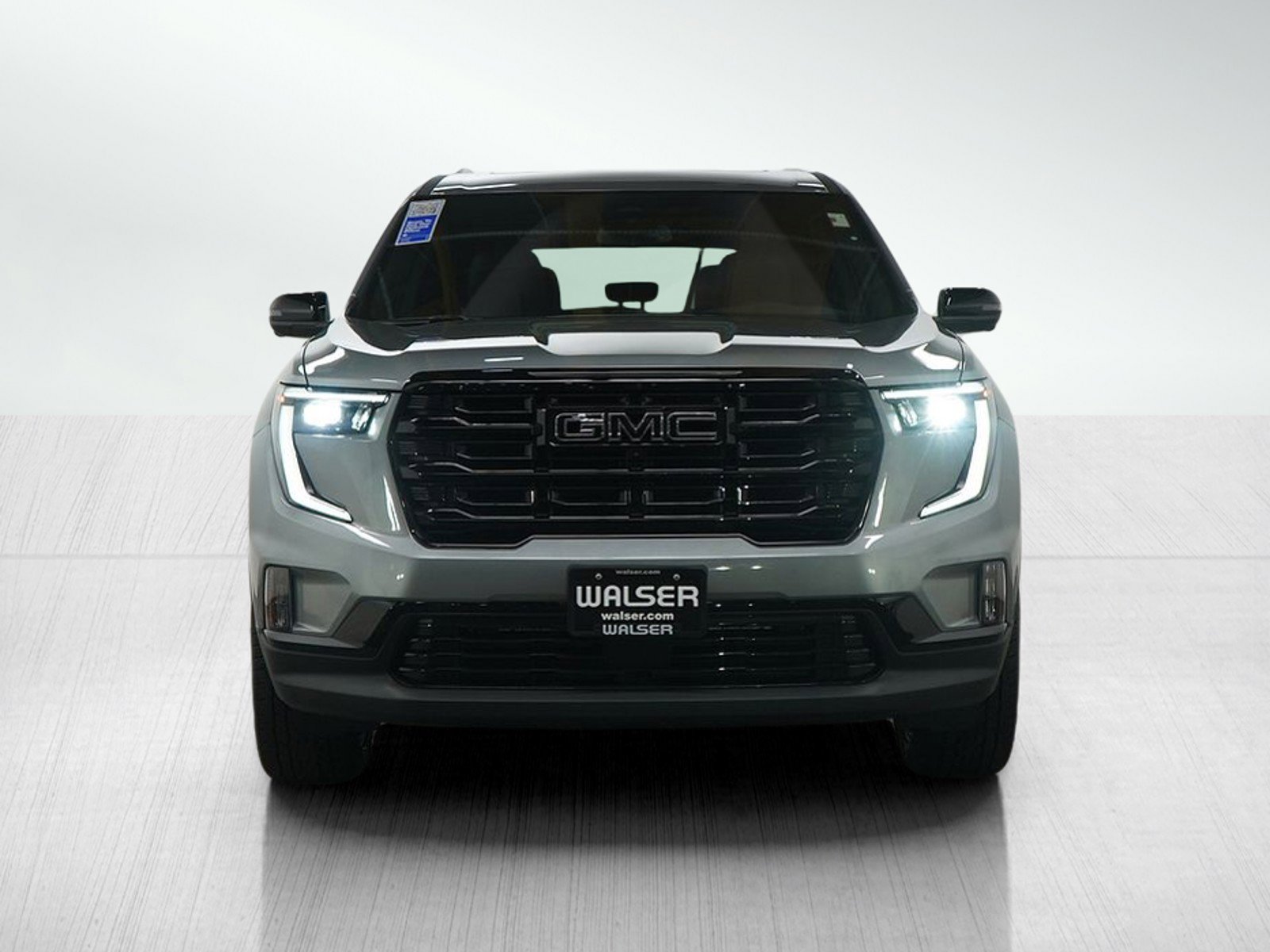 Used 2025 GMC Acadia Elevation w/ Elevation Premium Package image 9