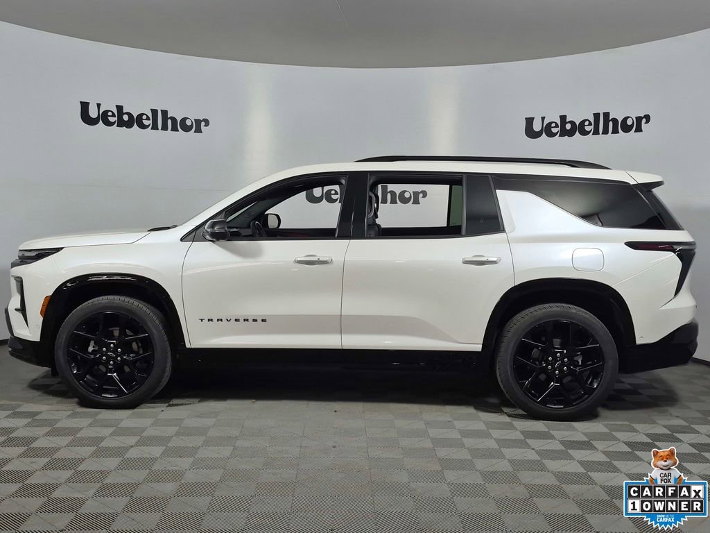 Used 2024 Chevrolet Traverse RS w/ LPO, Floor Liner Package FWD image 4