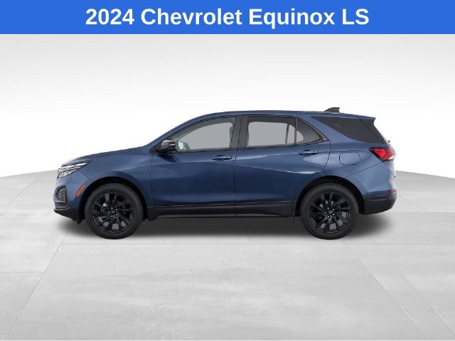Used 2024 Chevrolet Equinox LS w/ LS Convenience Package FWD image 2