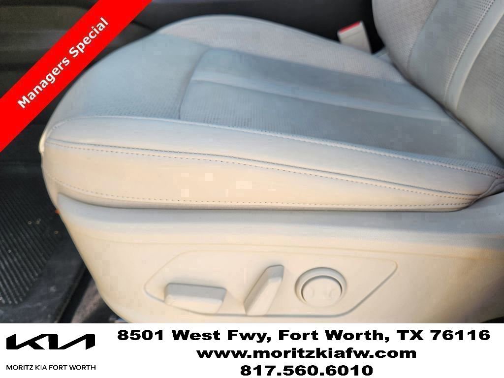 New 2025 Kia Sorento S AWD/4WD image 17