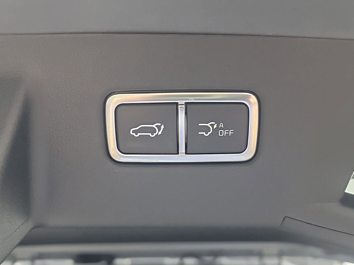 Used 2025 Kia Sorento EX w/ Panoramic Sunroof Package image 8