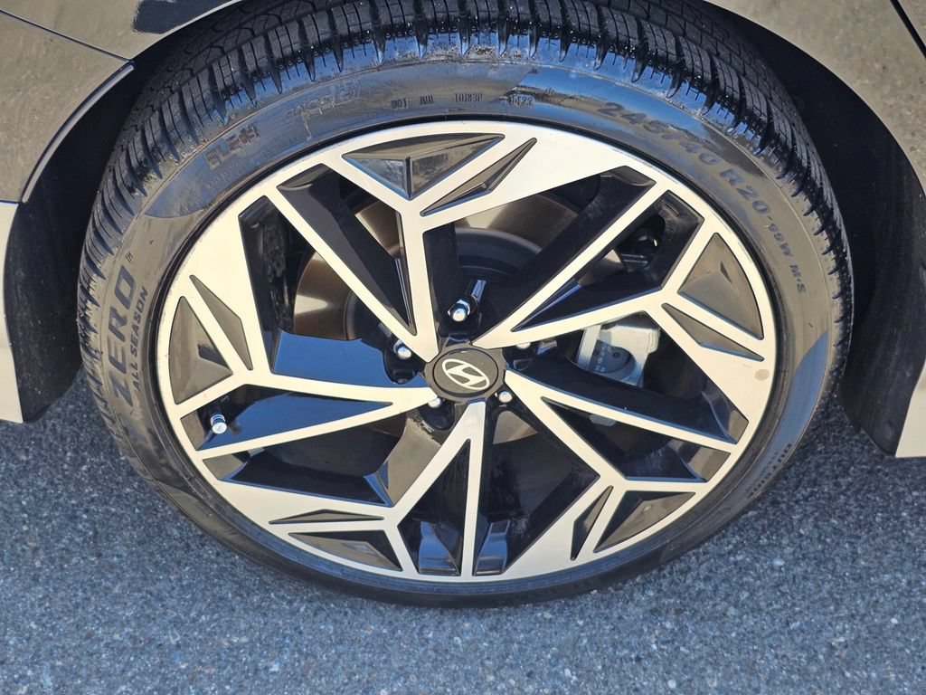 Certified 2024 Hyundai Ioniq 6 SEL RWD image 7