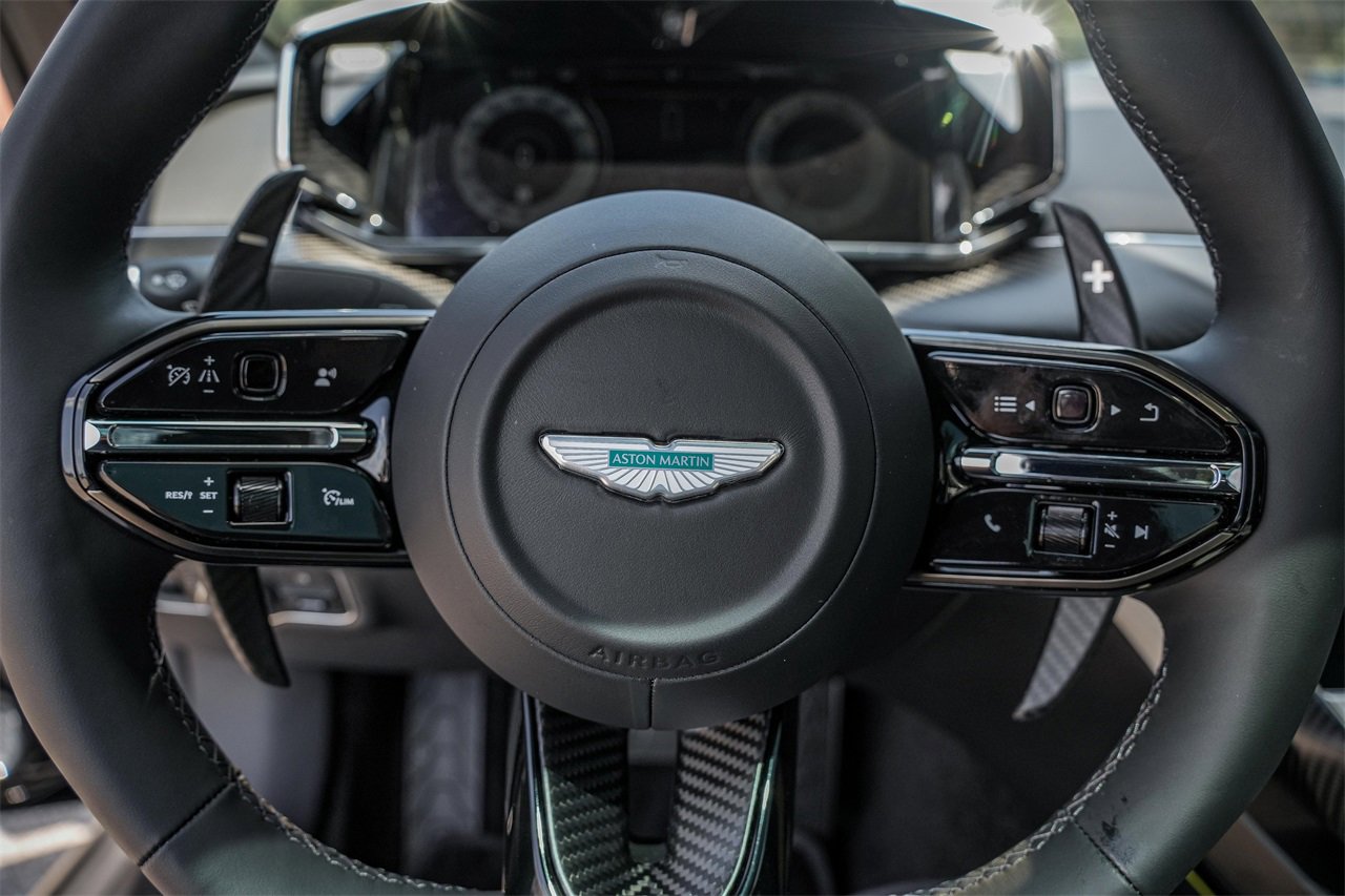 New 2025 Aston Martin Vanquish Coupe image 11