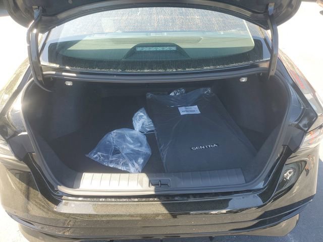 New 2026 Nissan Sentra SR w/ SR Premium Package FWD image 6