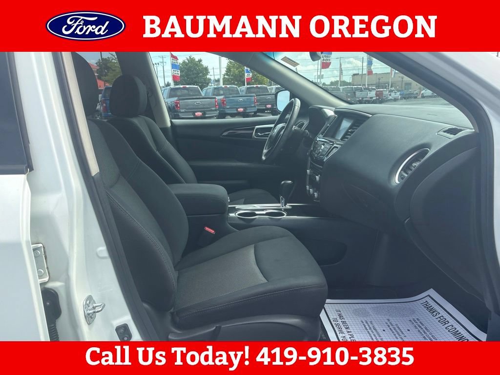Used 2017 Nissan Pathfinder SV FWD image 10