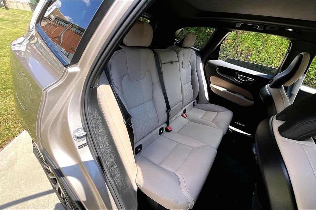 Certified 2026 Volvo XC60 B5 Plus AWD/4WD image 37
