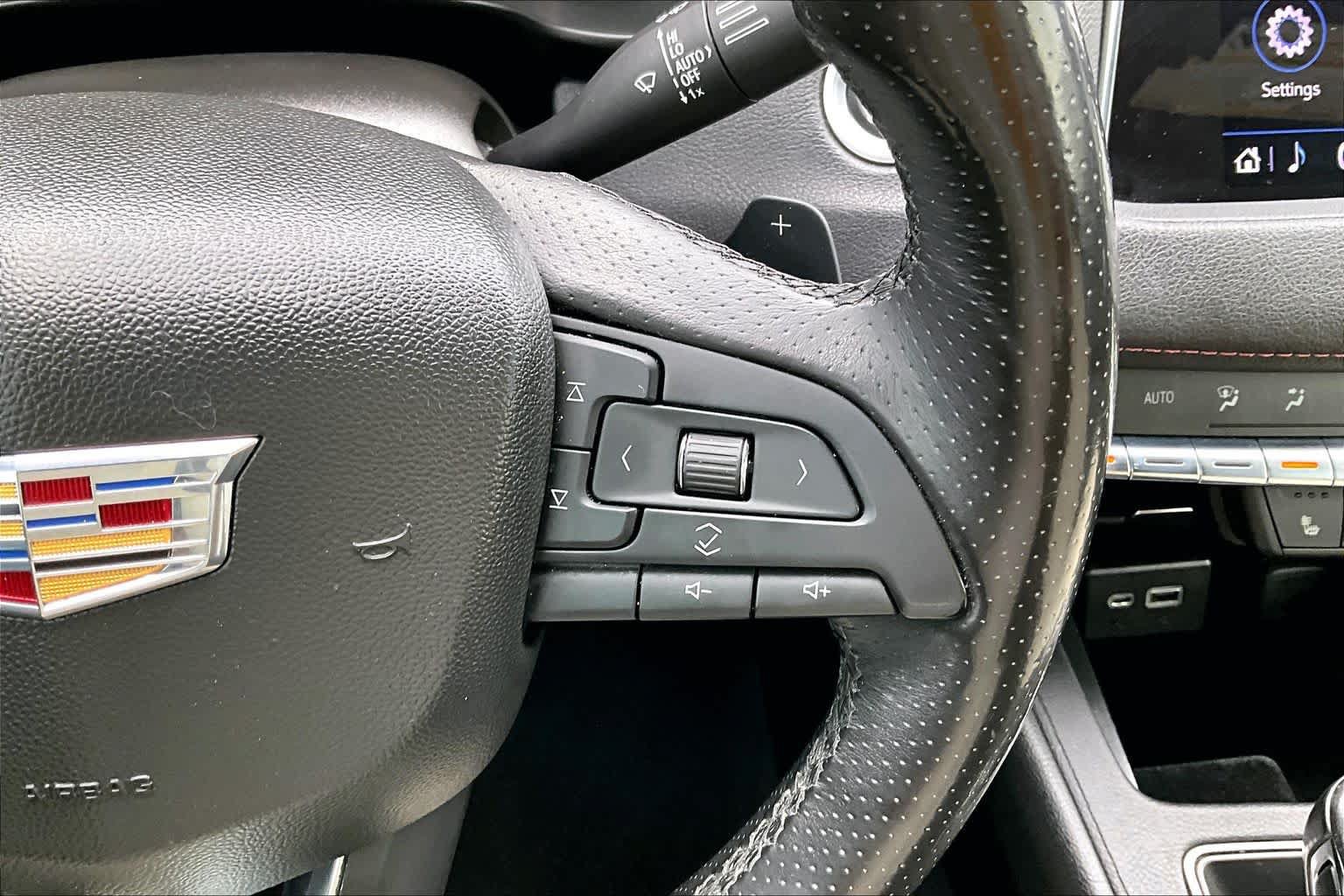 Used 2019 Cadillac XT4 Sport w/ Cold Weather Package AWD/4WD image 24