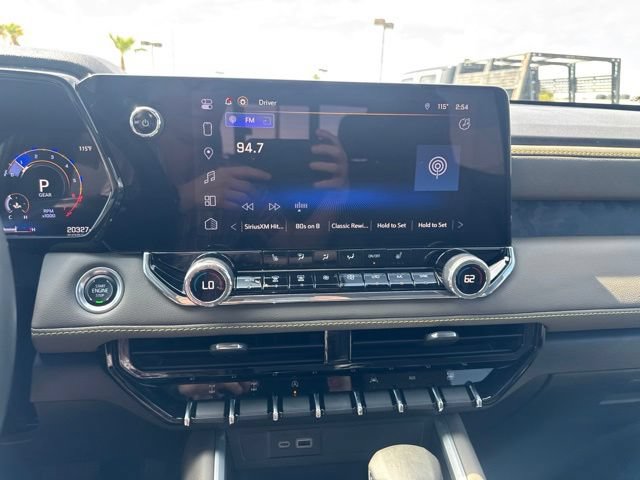 Used 2024 Chevrolet Colorado ZR2 w/ Technology Package AWD/4WD image 22