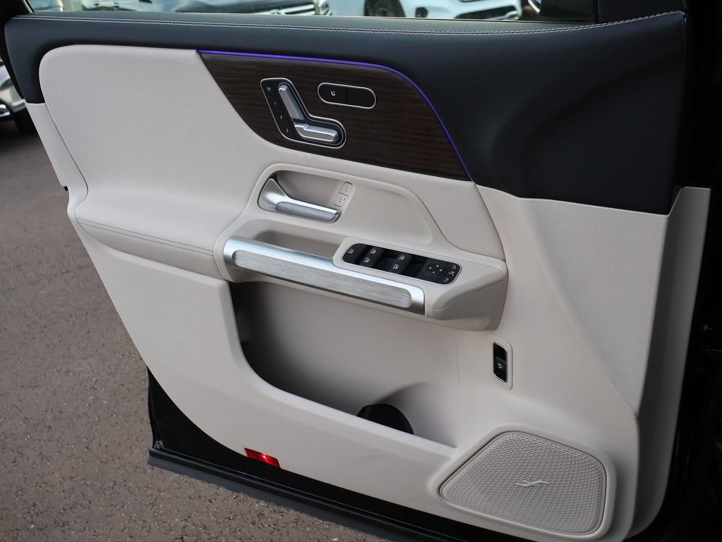 New 2026 Mercedes-Benz GLB 250 4MATIC image 37
