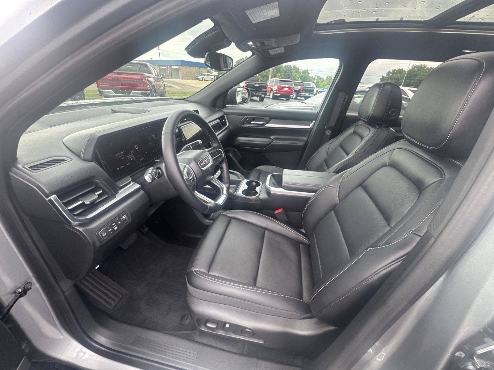 Used 2026 GMC Terrain Elevation w/ Elevation Premium Package AWD/4WD image 8