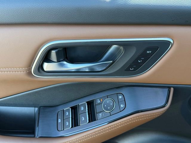 New 2026 Nissan Rogue Platinum w/ Platinum Premium Package image 11