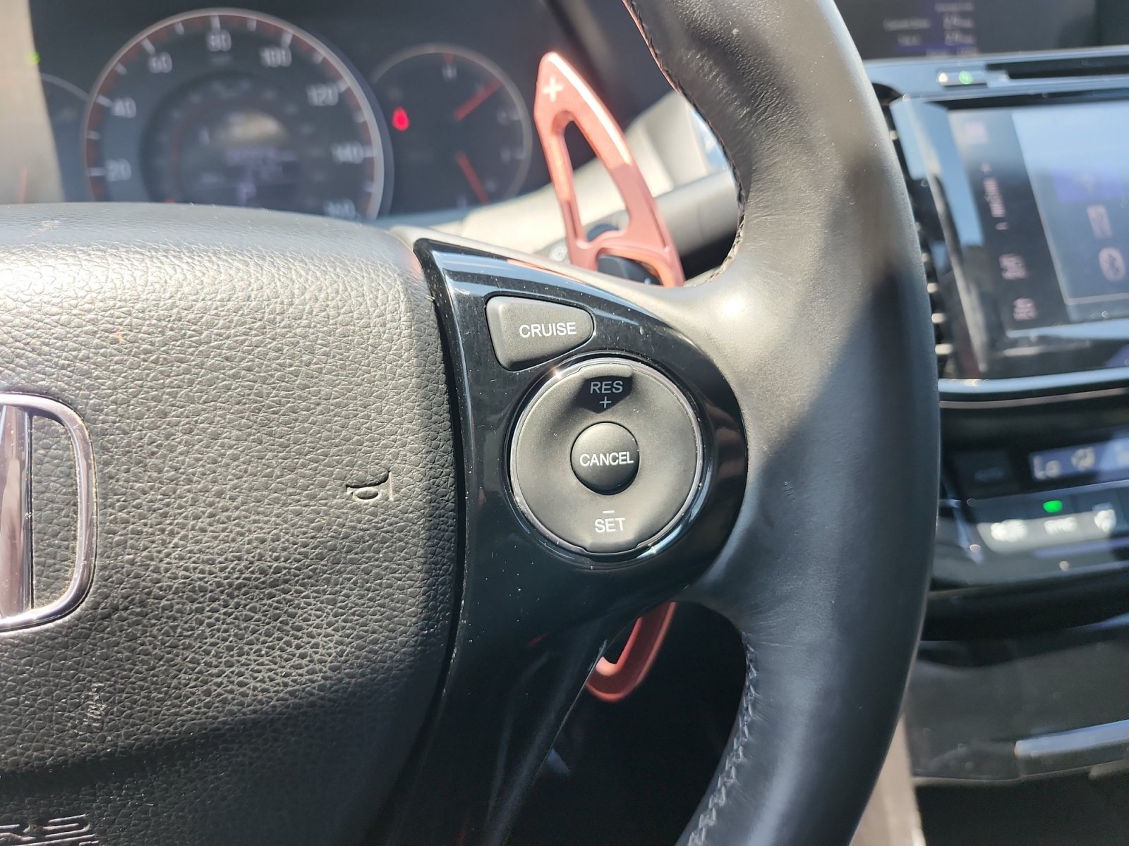 Used 2017 Honda Accord EX-L image 24