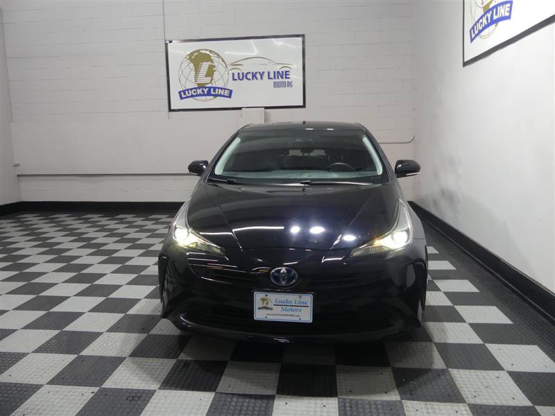 Used 2022 Toyota Prius LE FWD image 2