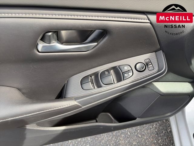 Used 2022 Nissan Sentra SV w/ Trunk Package FWD image 18