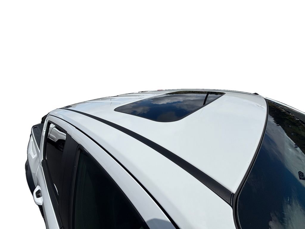 Used 2024 Chevrolet Colorado ZR2 w/ Technology Package image 9