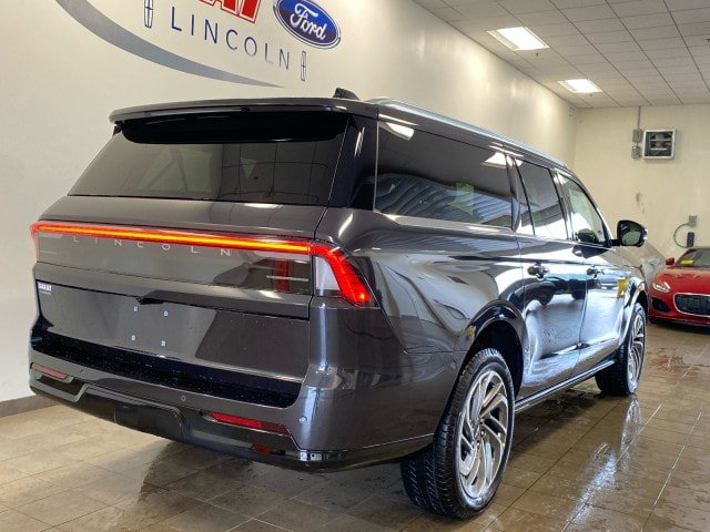 New 2027 Lincoln Navigator L Reserve AWD/4WD image 10