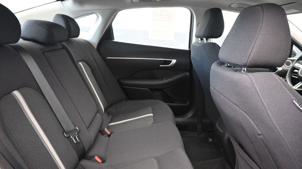 Used 2025 Hyundai Sonata SEL FWD image 13
