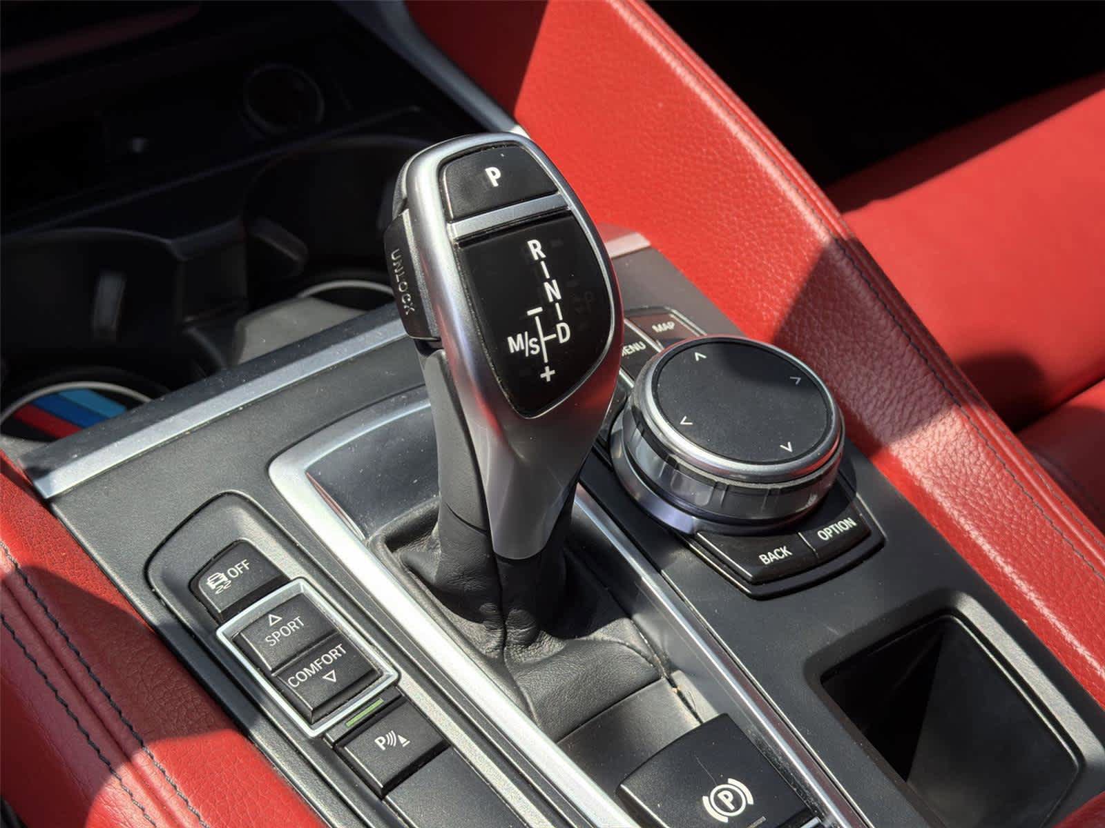 Used 2019 BMW X6 sDrive35i w/ M Sport Package RWD image 19