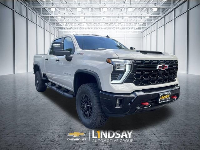 New 2026 Chevrolet Silverado 2500 ZR2 AWD/4WD image 2
