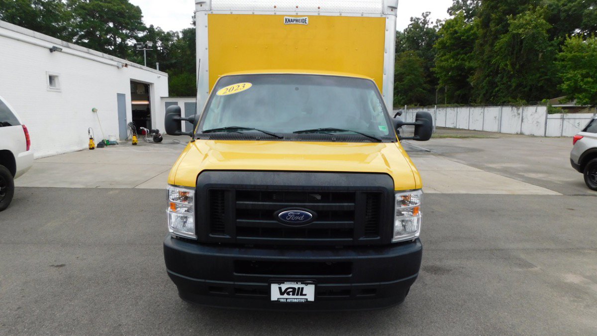 Used 2023 Ford E-450 and Econoline 450 Super Duty w/ Power Windows & Locks Group image 5