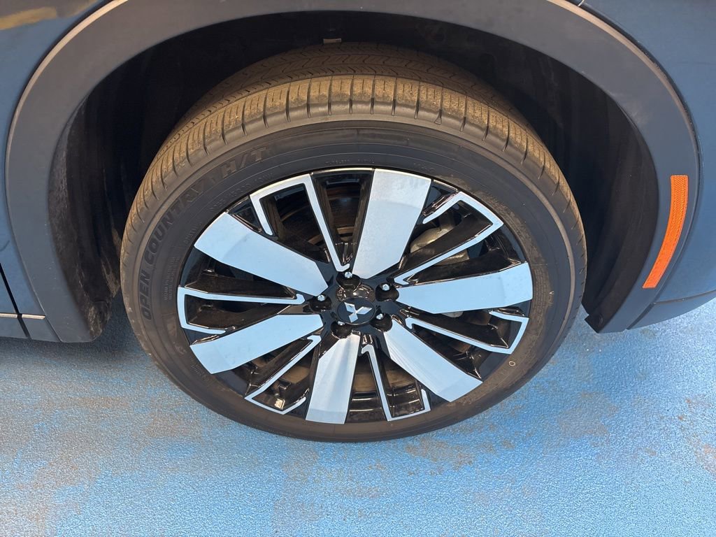 Used 2025 Mitsubishi Outlander SEL image 3