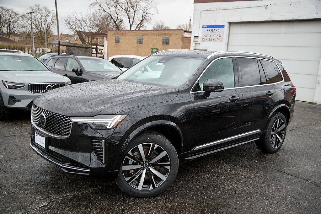New 2025 Volvo XC90 B6 Core w/ Protection Package Premier image 3