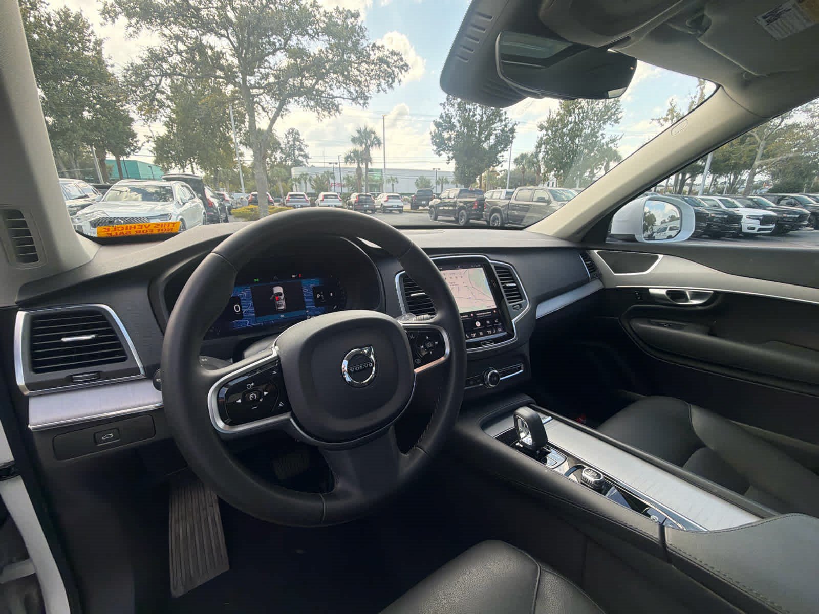 Used 2024 Volvo XC90 B5 Core AWD/4WD image 32