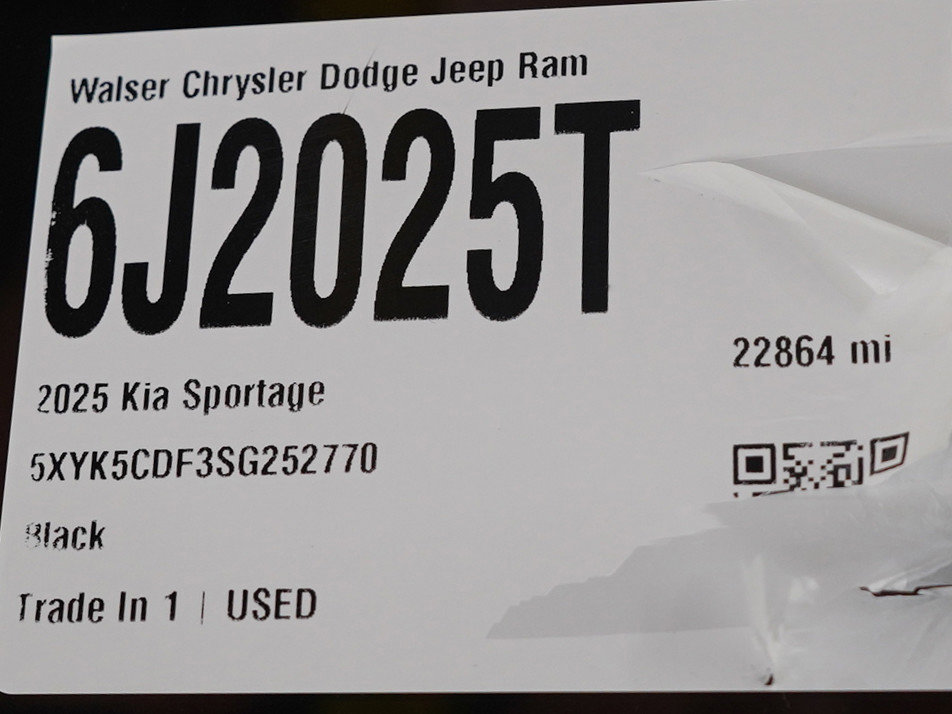 Used 2025 Kia Sportage SX image 33