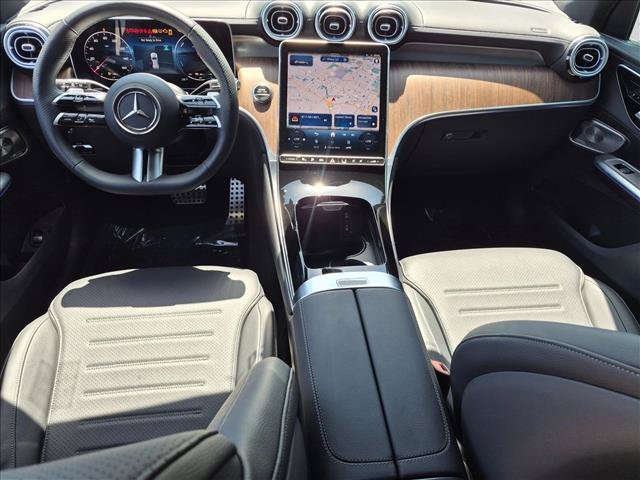 Used 2025 Mercedes-Benz GLC 350e 4MATIC image 17