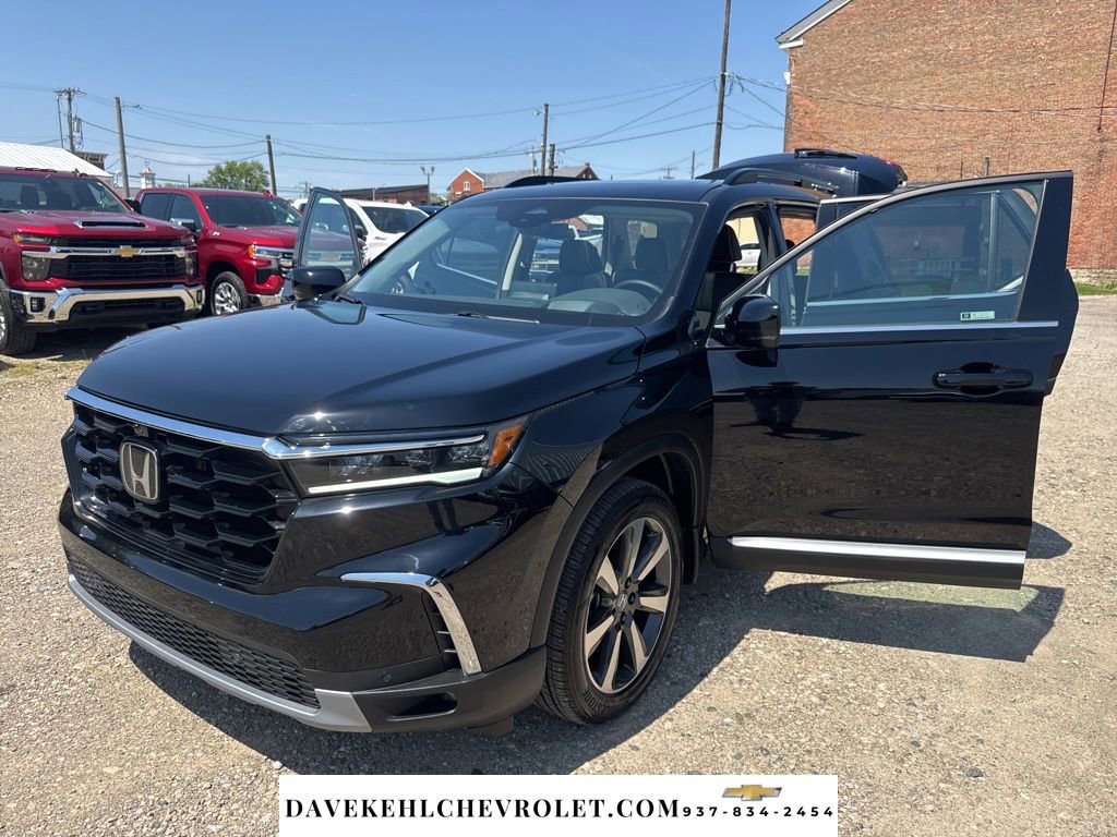 Used 2025 Honda Pilot Elite image 55