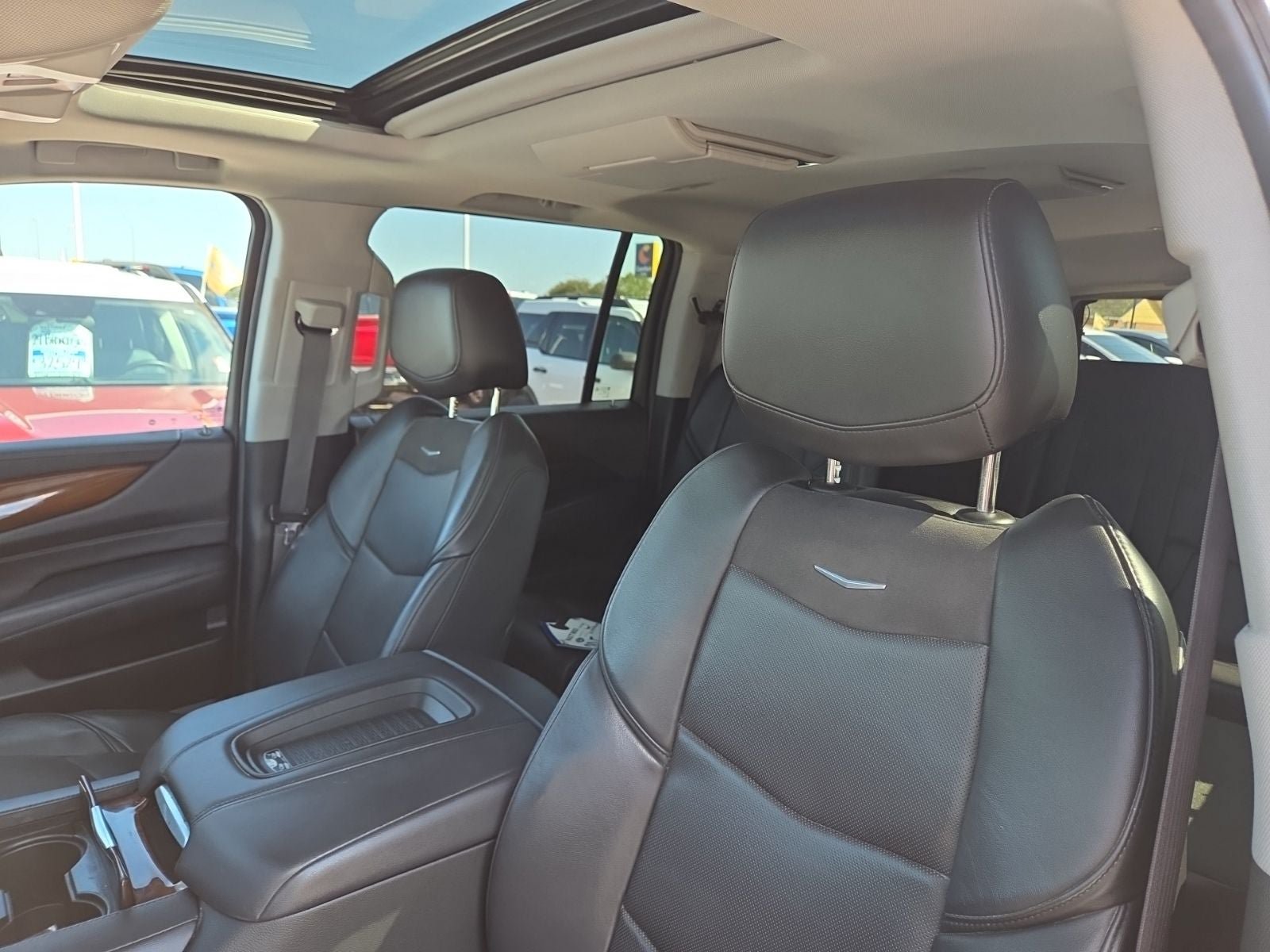 Used 2020 Cadillac Escalade ESV Premium Luxury AWD/4WD image 28