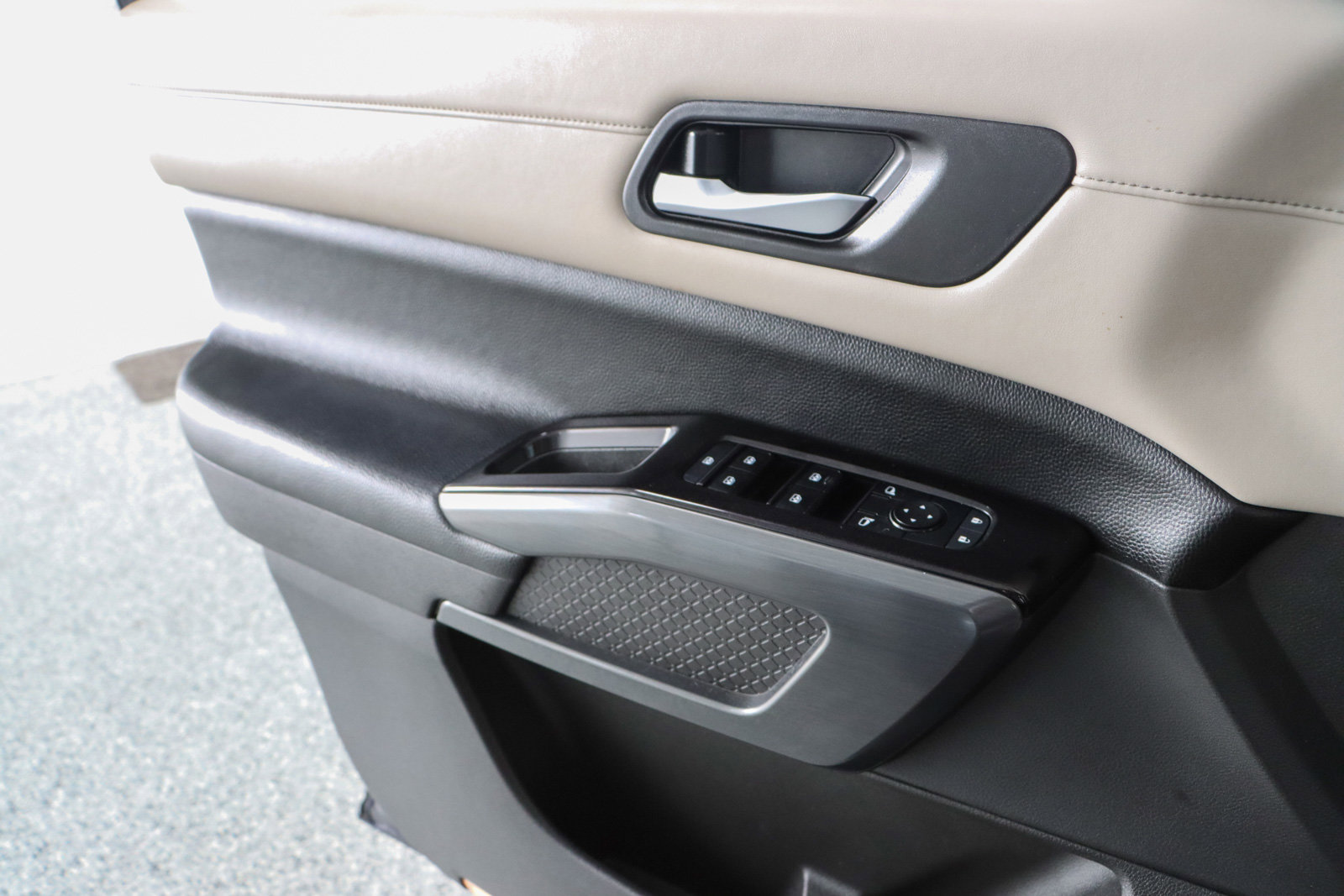 Used 2022 Nissan Pathfinder SL w/ SL Premium Package image 22