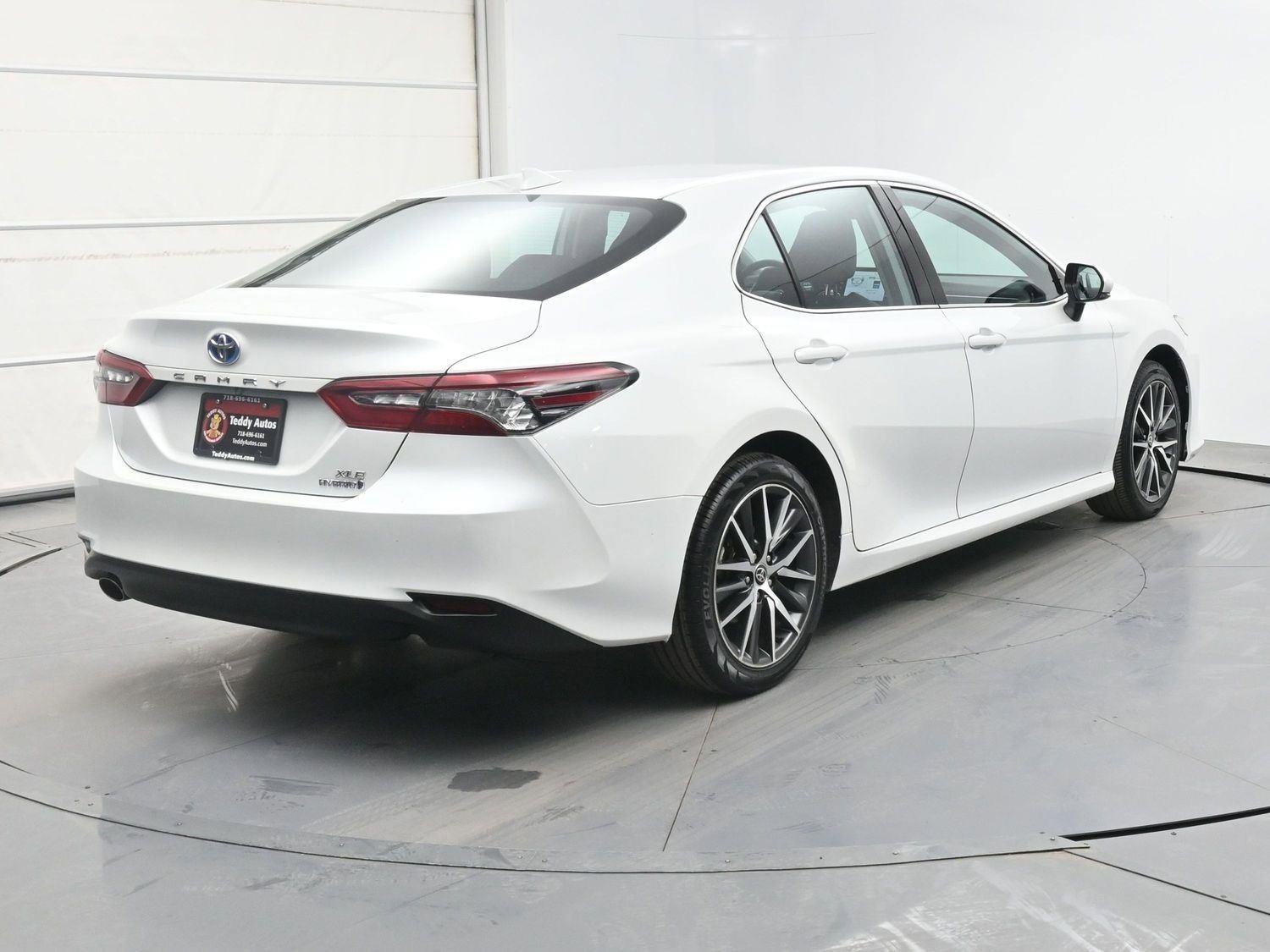 Used 2022 Toyota Camry XLE FWD image 24