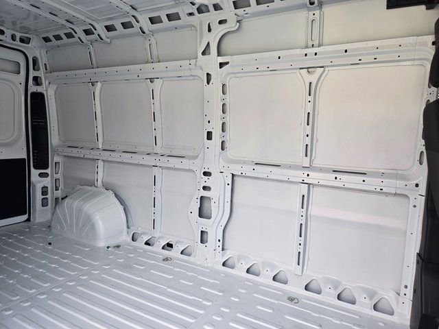New 2025 RAM ProMaster 2500 w/ Convenience Group FWD image 5